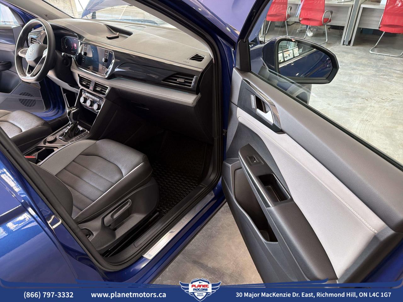 2023 Volkswagen Taos Highline Photo