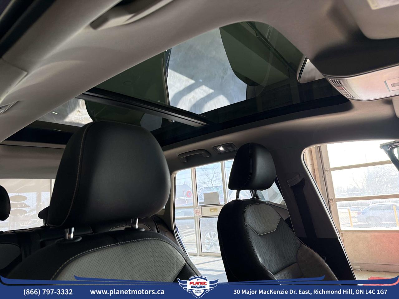 2023 Volkswagen Taos Highline Photo