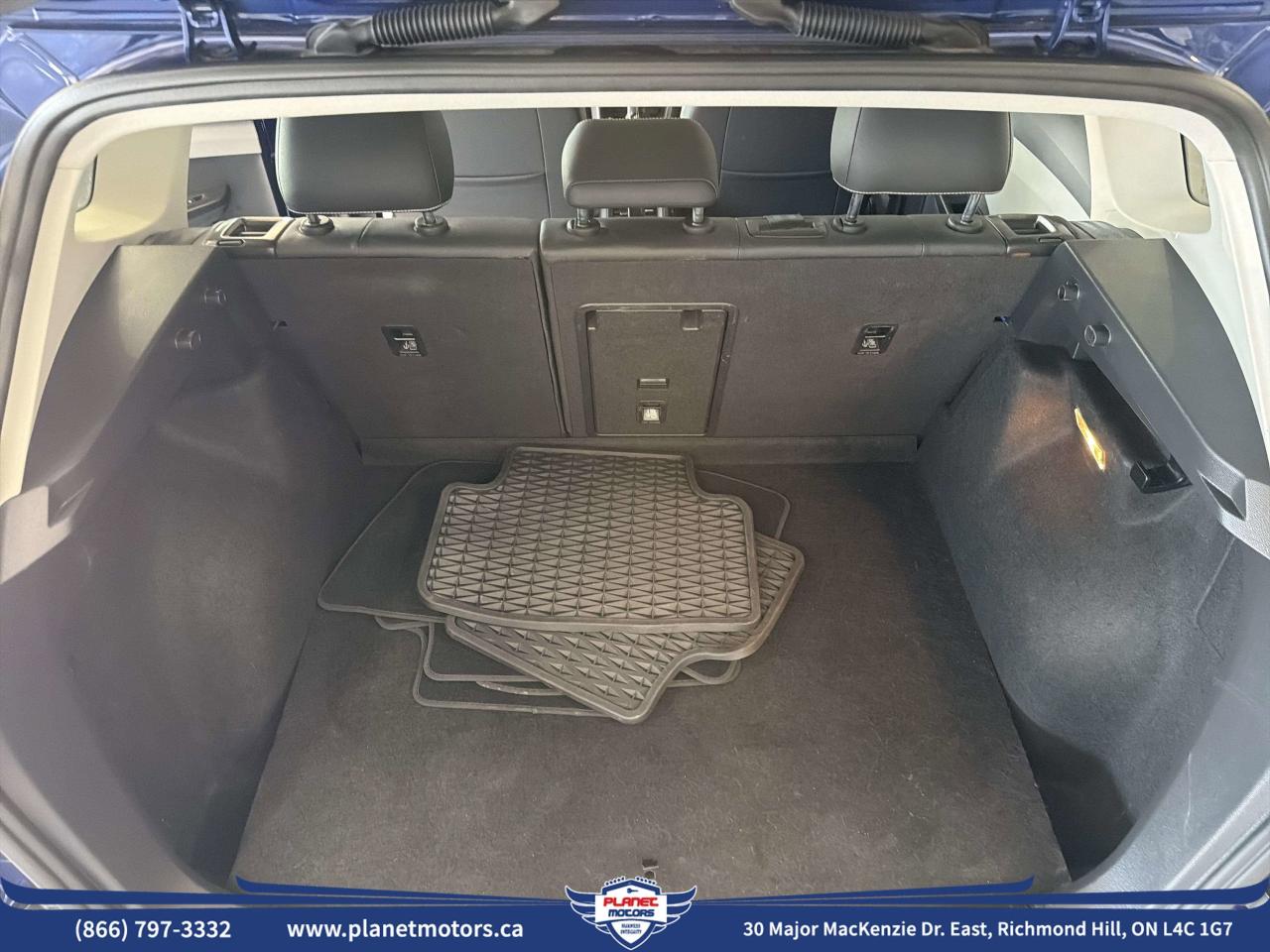 2023 Volkswagen Taos Highline Photo