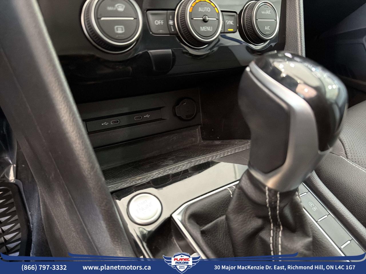 2023 Volkswagen Taos Highline Photo