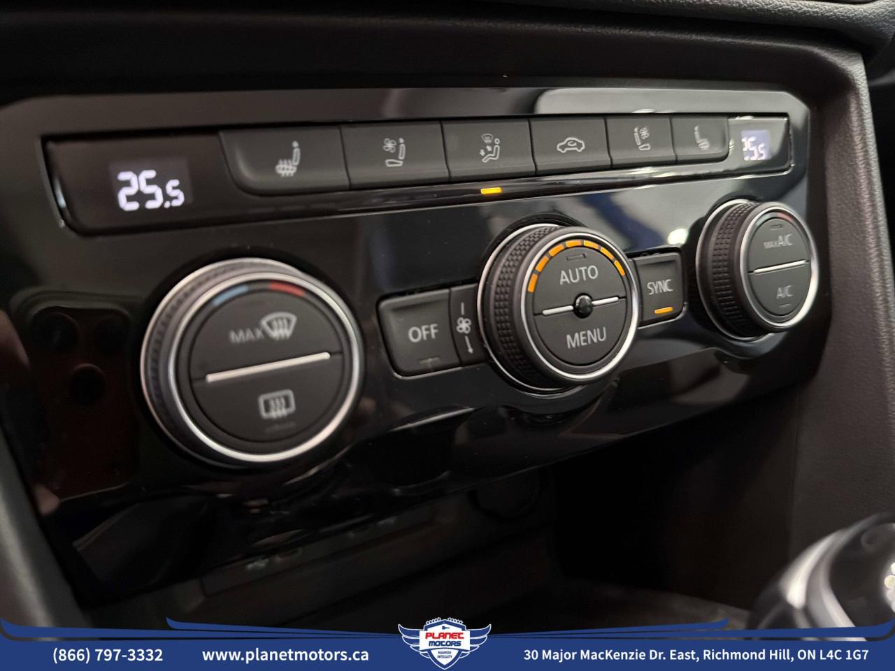 2023 Volkswagen Taos Highline Photo