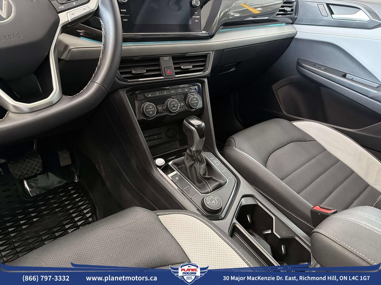 2023 Volkswagen Taos Highline Photo