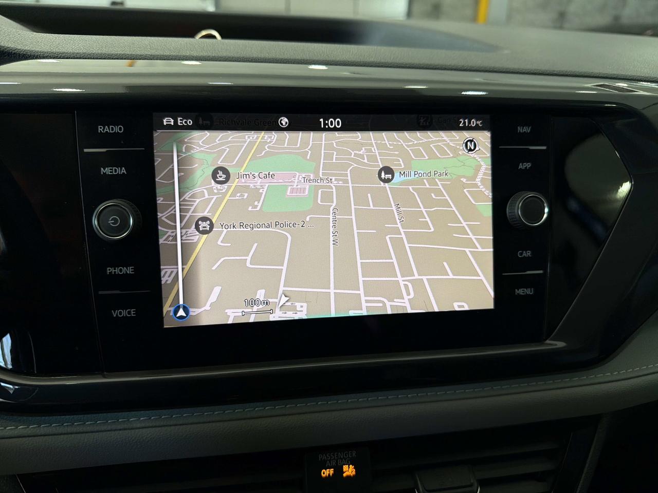2023 Volkswagen Taos Highline Photo
