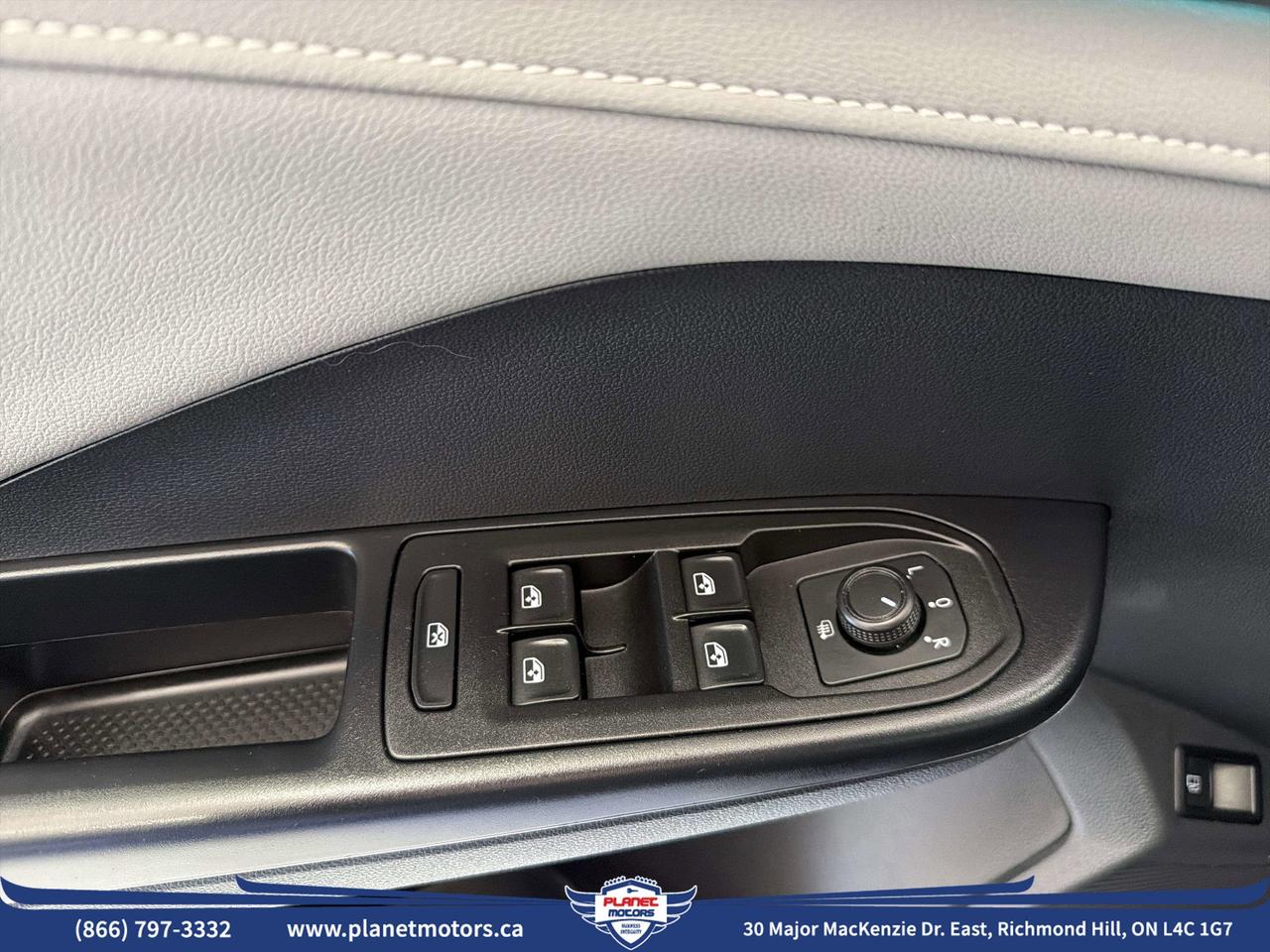 2023 Volkswagen Taos Highline Photo