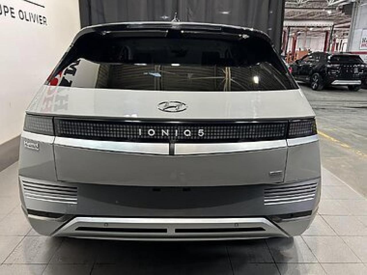 2023 Hyundai IONIQ 5 Preferred Photo3