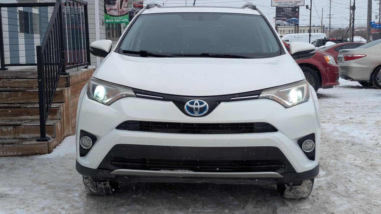 2016 Toyota RAV4 XLE -HYBRID Photo