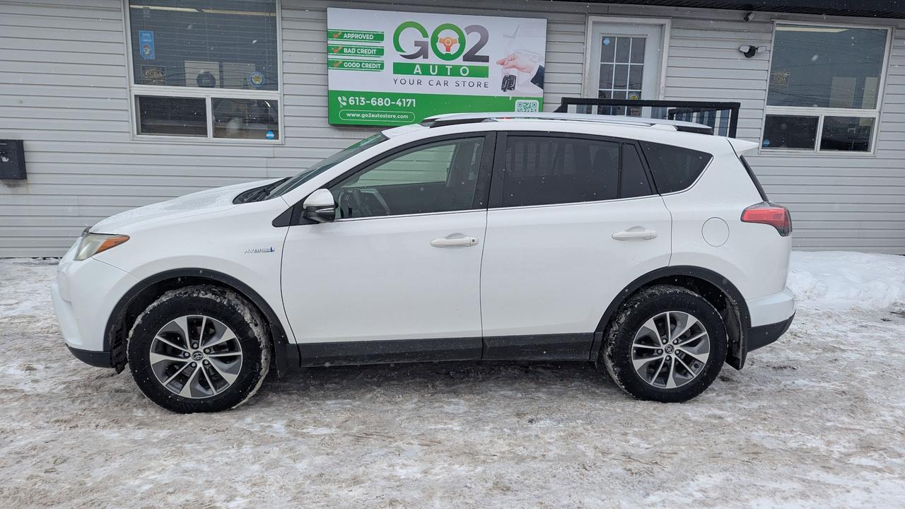 2016 Toyota RAV4 XLE -HYBRID Photo