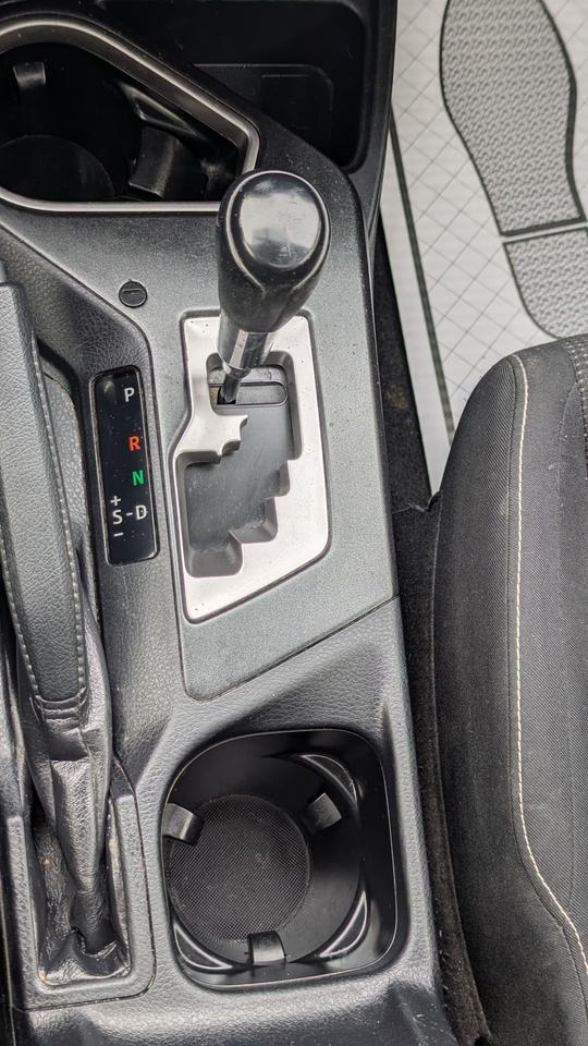 2016 Toyota RAV4 XLE -HYBRID Photo