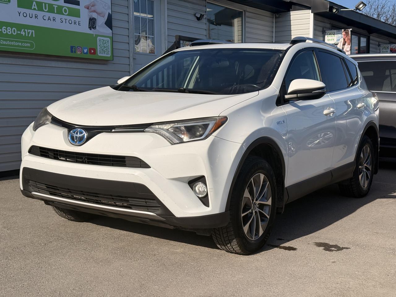 2016 Toyota RAV4 XLE -HYBRID * CLEAN CARFAX * Photo