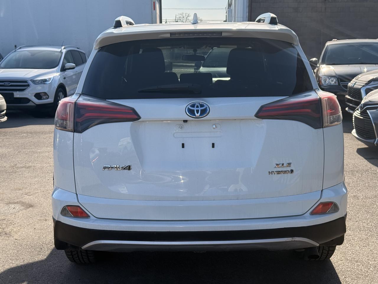 2016 Toyota RAV4 XLE -HYBRID * CLEAN CARFAX * Photo