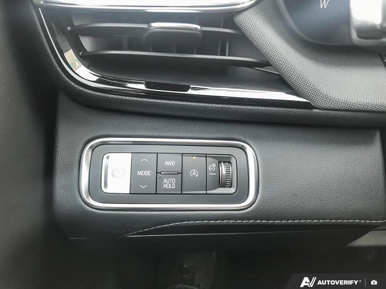 13567022