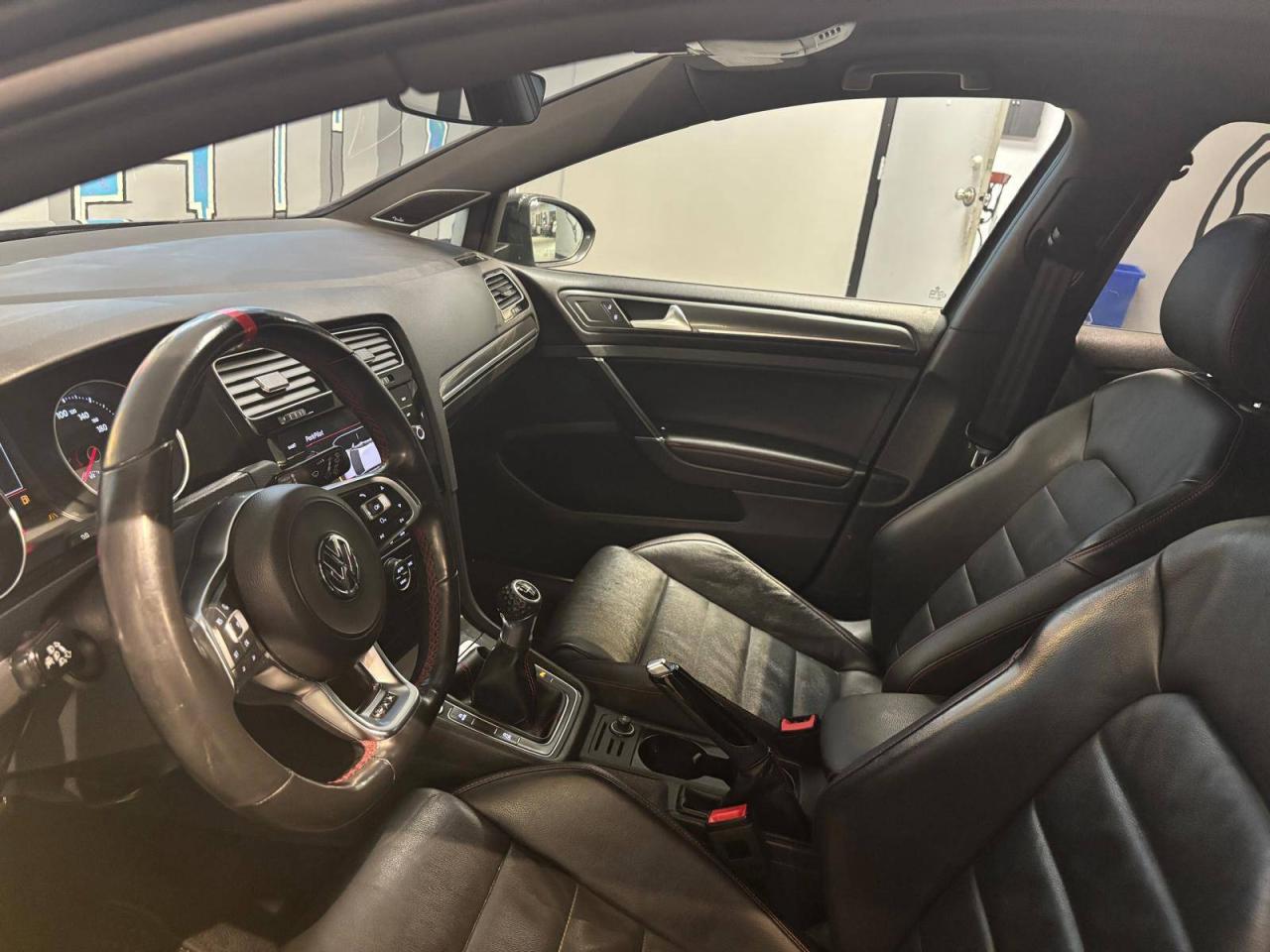 2018 Volkswagen Golf GTI Autobahn 5-door Manual 10 SERVICE SERCORDS Photo