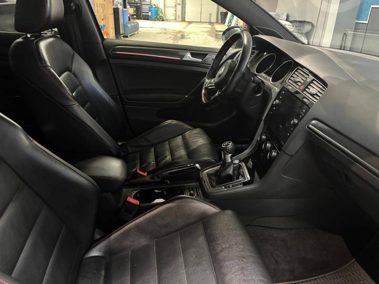 2018 Volkswagen Golf GTI Autobahn 5-door Manual 10 SERVICE SERCORDS Photo