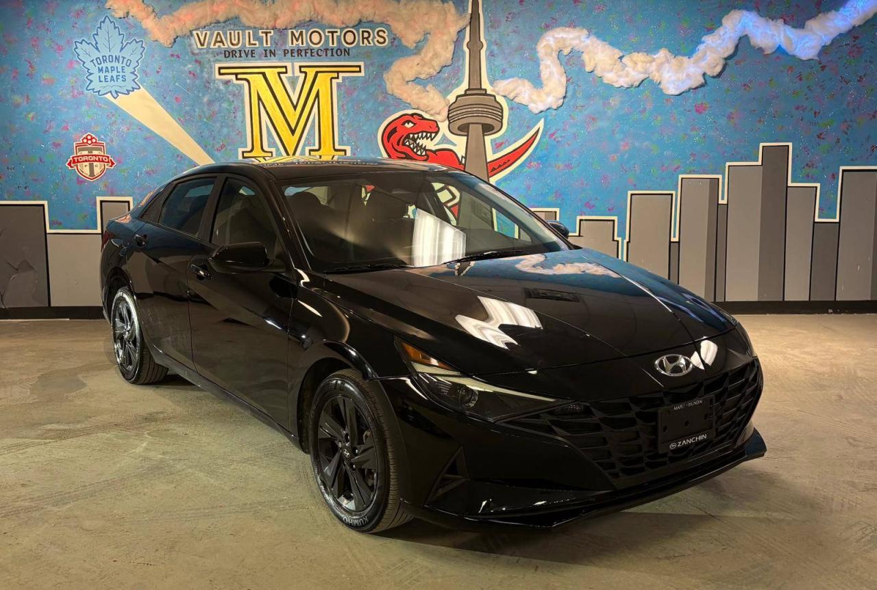 2023 Hyundai Elantra Preferred IVT Photo