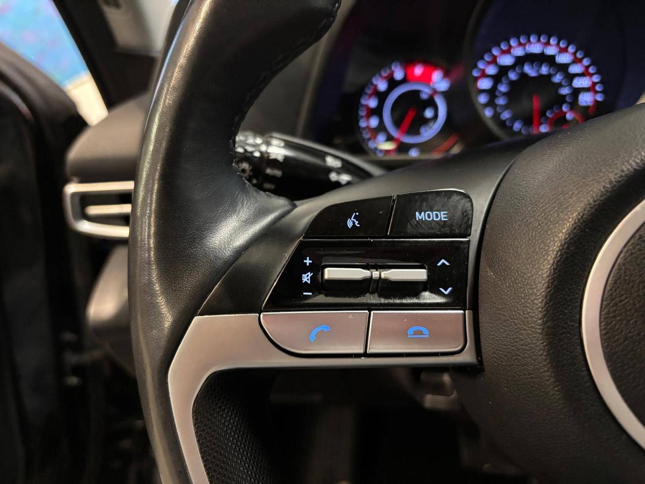 2023 Hyundai Elantra Preferred IVT Photo