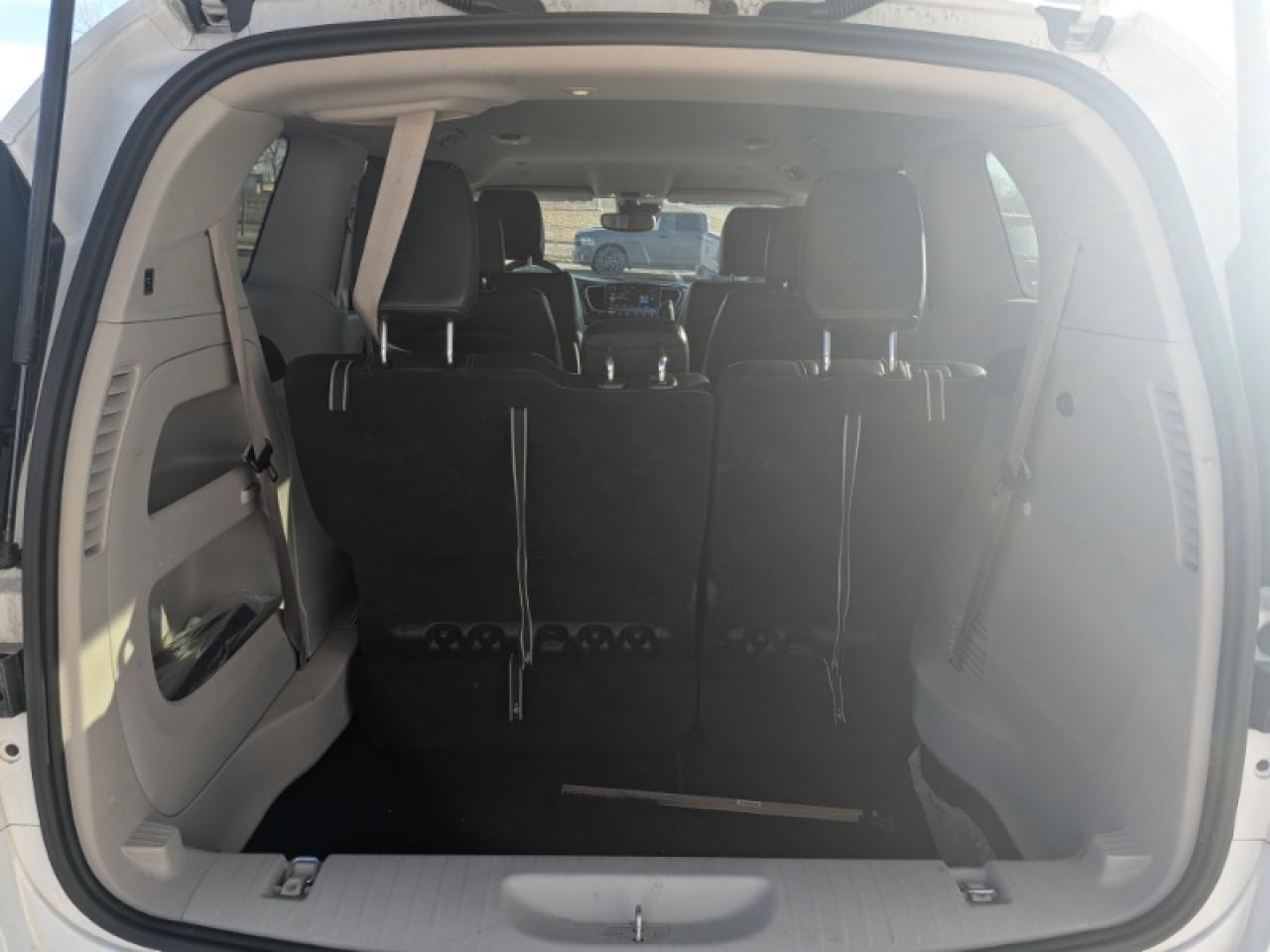 2024 Chrysler Pacifica Touring-L Photo