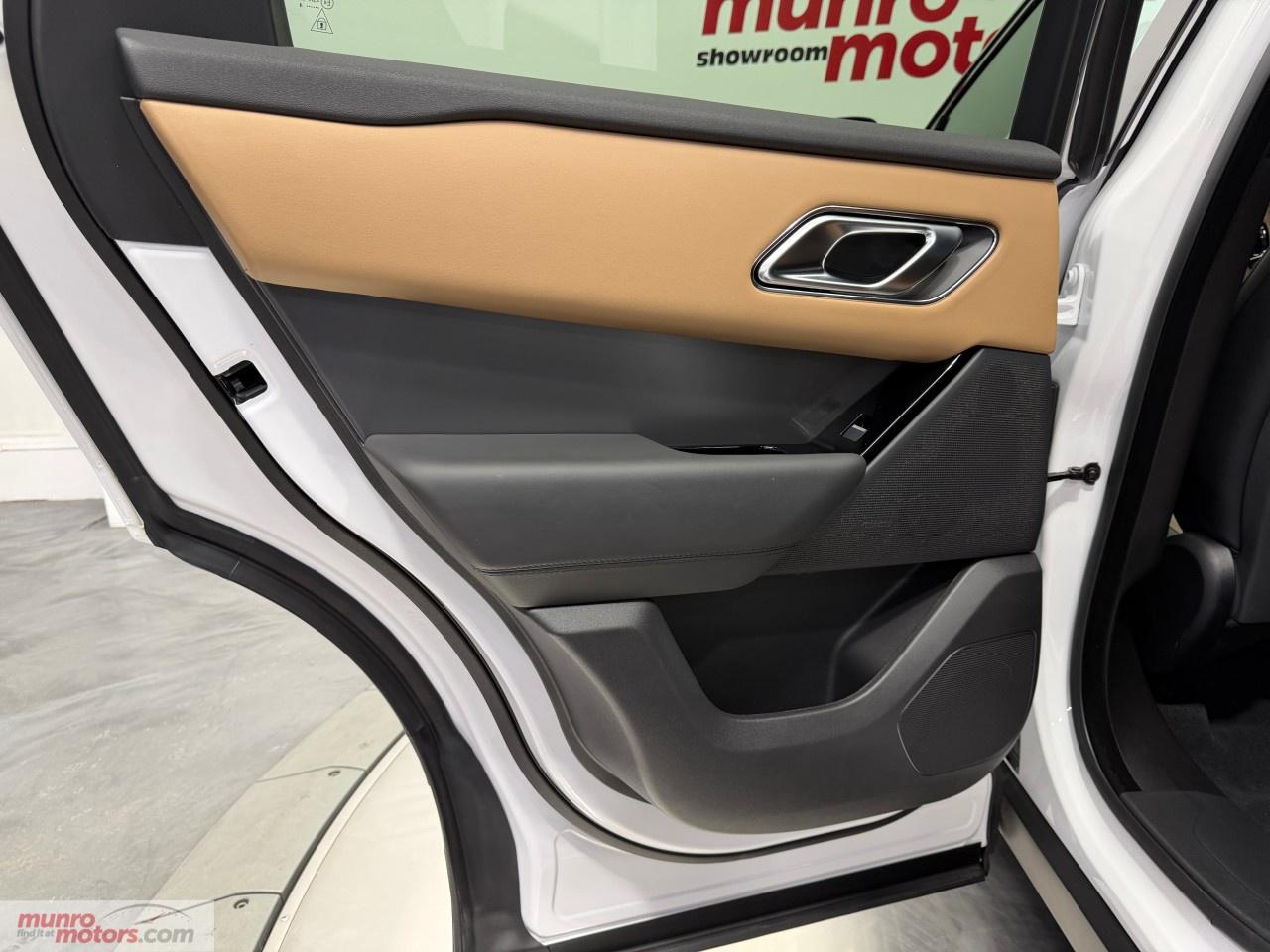 2025 Land Rover Range Rover Velar P400 Dynamic HSE Photo