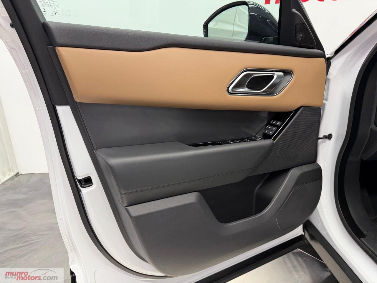 2025 Land Rover Range Rover Velar P400 Dynamic HSE Photo