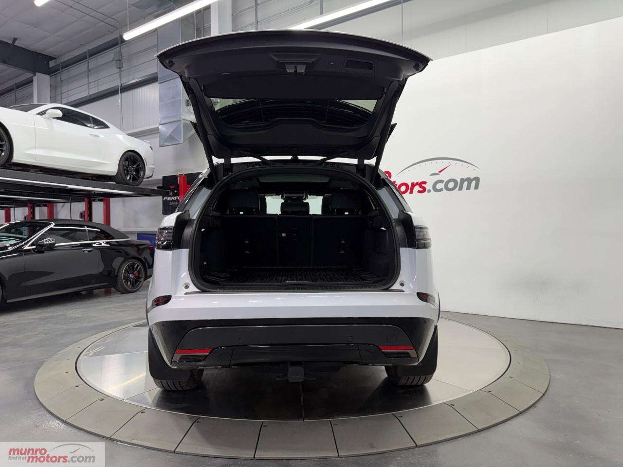 2025 Land Rover Range Rover Velar P400 Dynamic HSE Photo