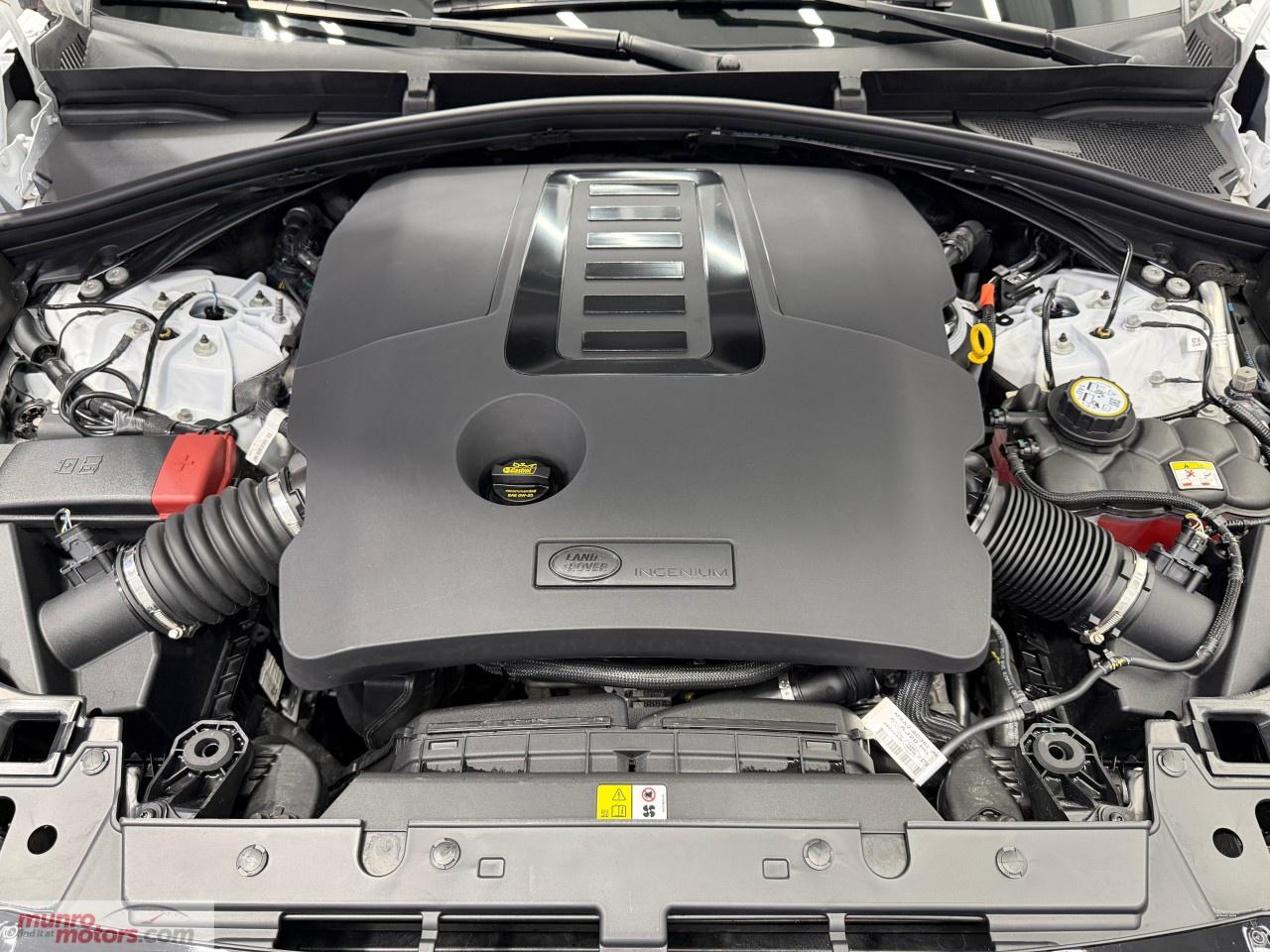 2025 Land Rover Range Rover Velar P400 Dynamic HSE Photo
