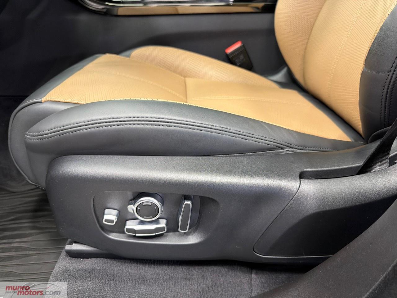 2025 Land Rover Range Rover Velar P400 Dynamic HSE Photo