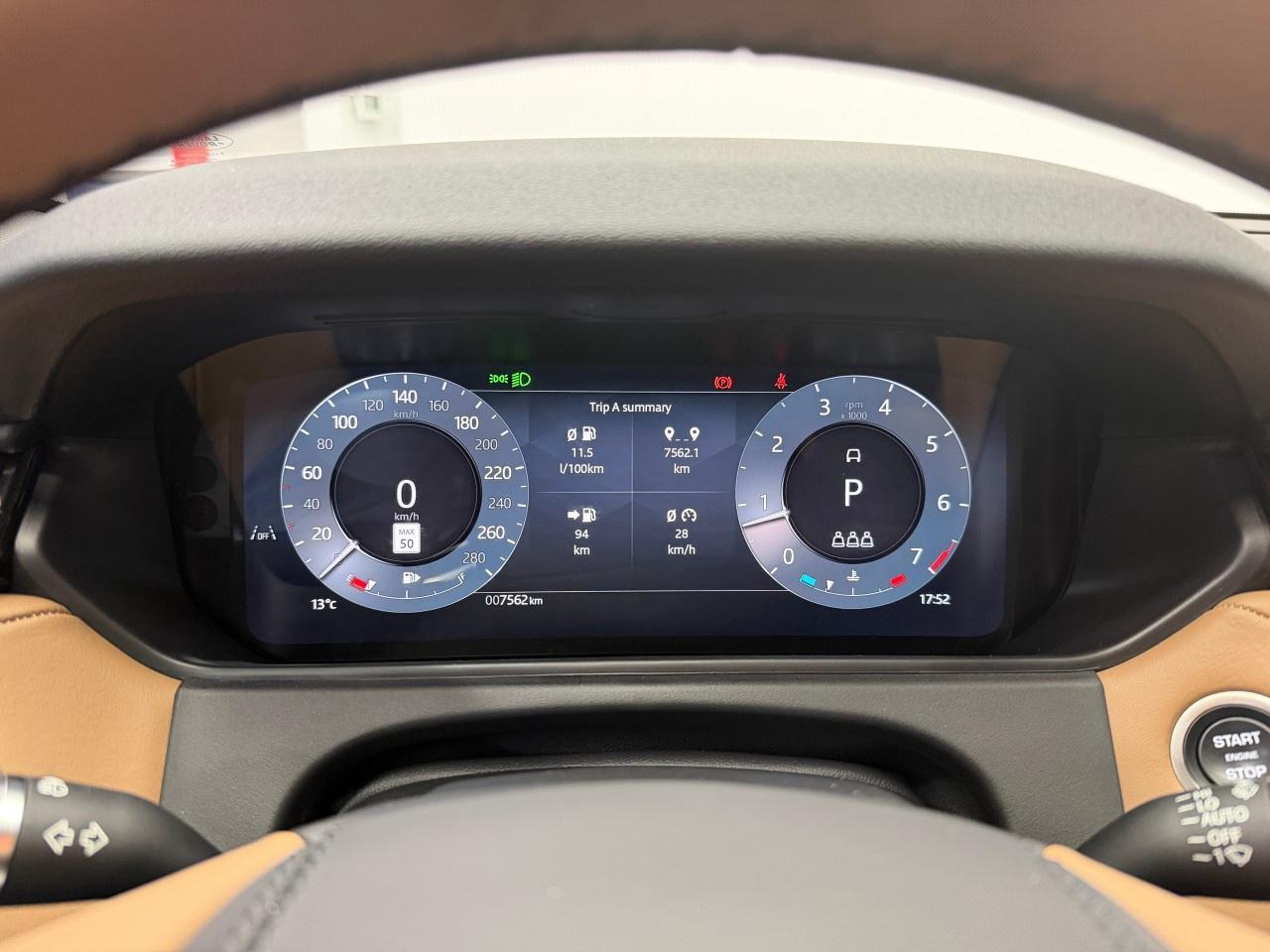 2025 Land Rover Range Rover Velar P400 Dynamic HSE Photo