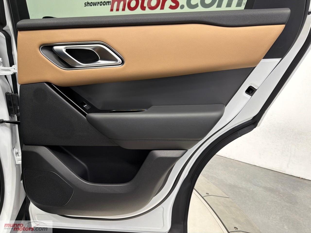 2025 Land Rover Range Rover Velar P400 Dynamic HSE Photo