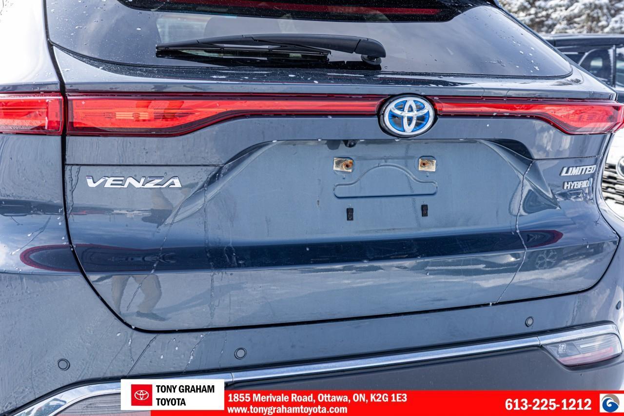 2021 Toyota Venza LIMITED Photo