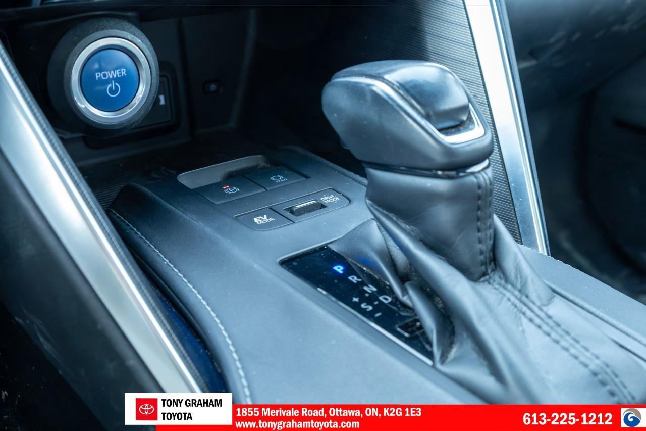 2021 Toyota Venza LIMITED Photo