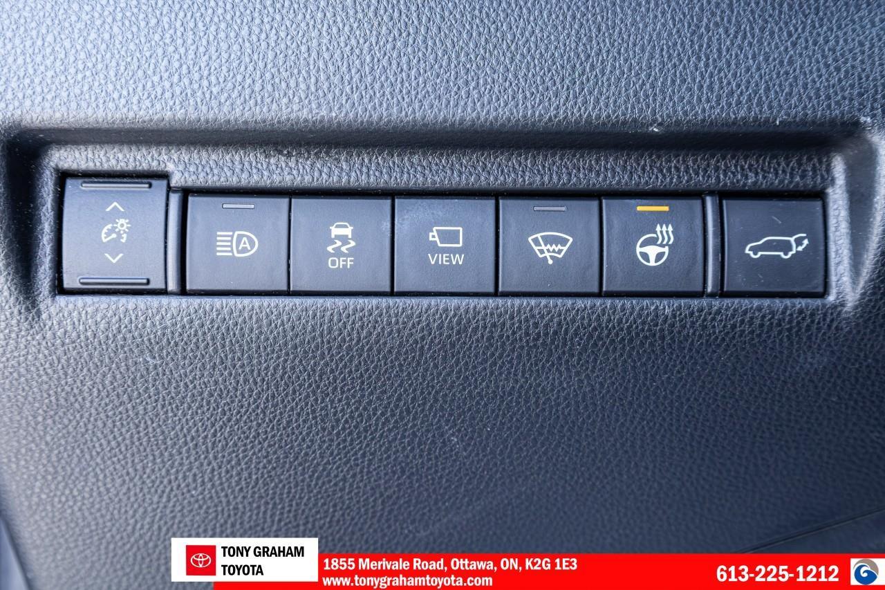 2021 Toyota Venza LIMITED Photo