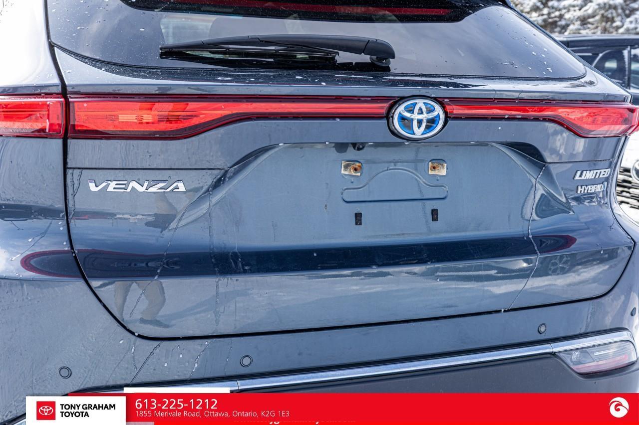 2021 Toyota Venza LIMITED Photo