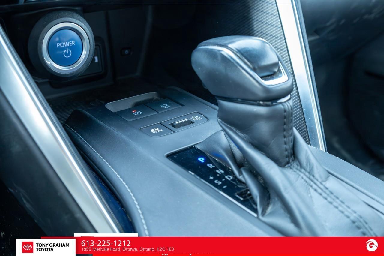 2021 Toyota Venza LIMITED Photo