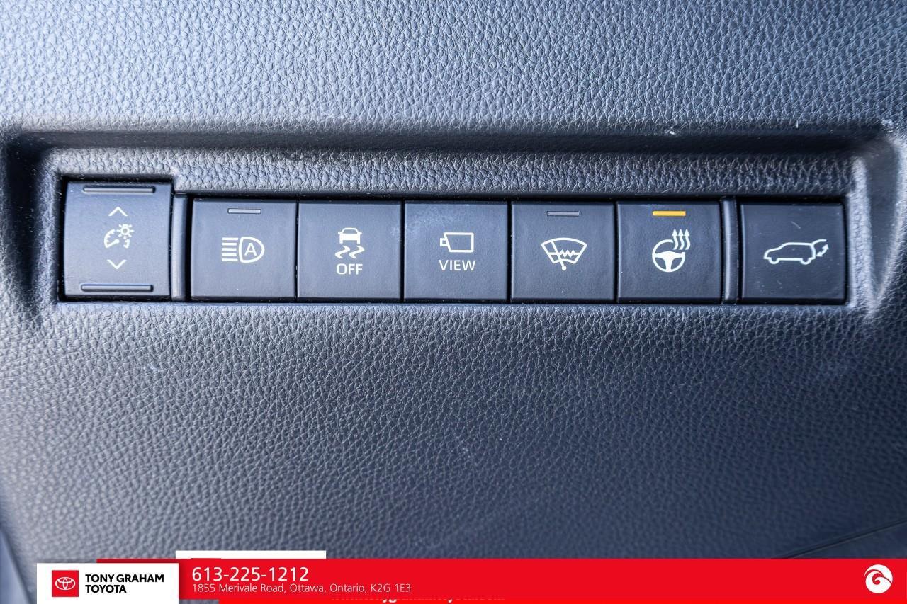 2021 Toyota Venza LIMITED Photo
