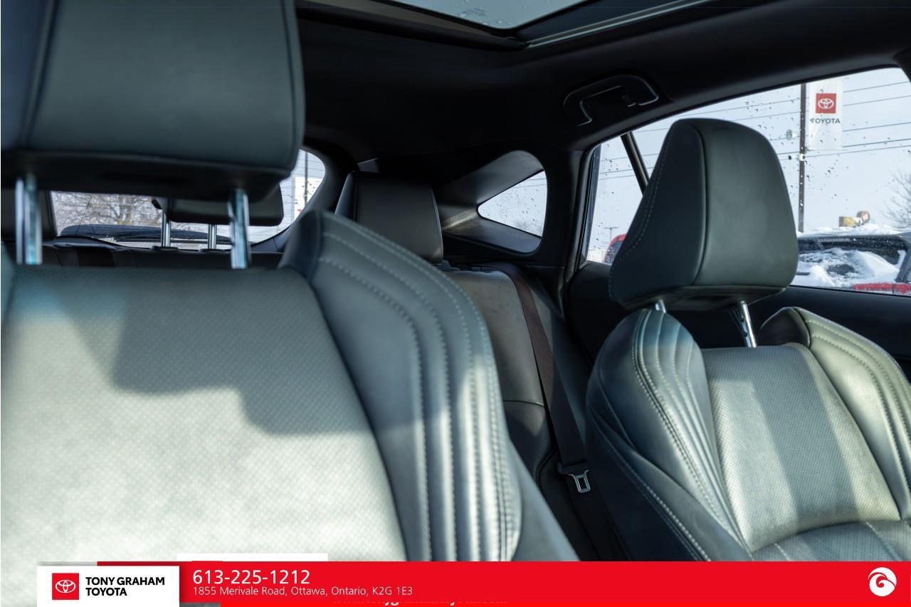 2021 Toyota Venza LIMITED Photo
