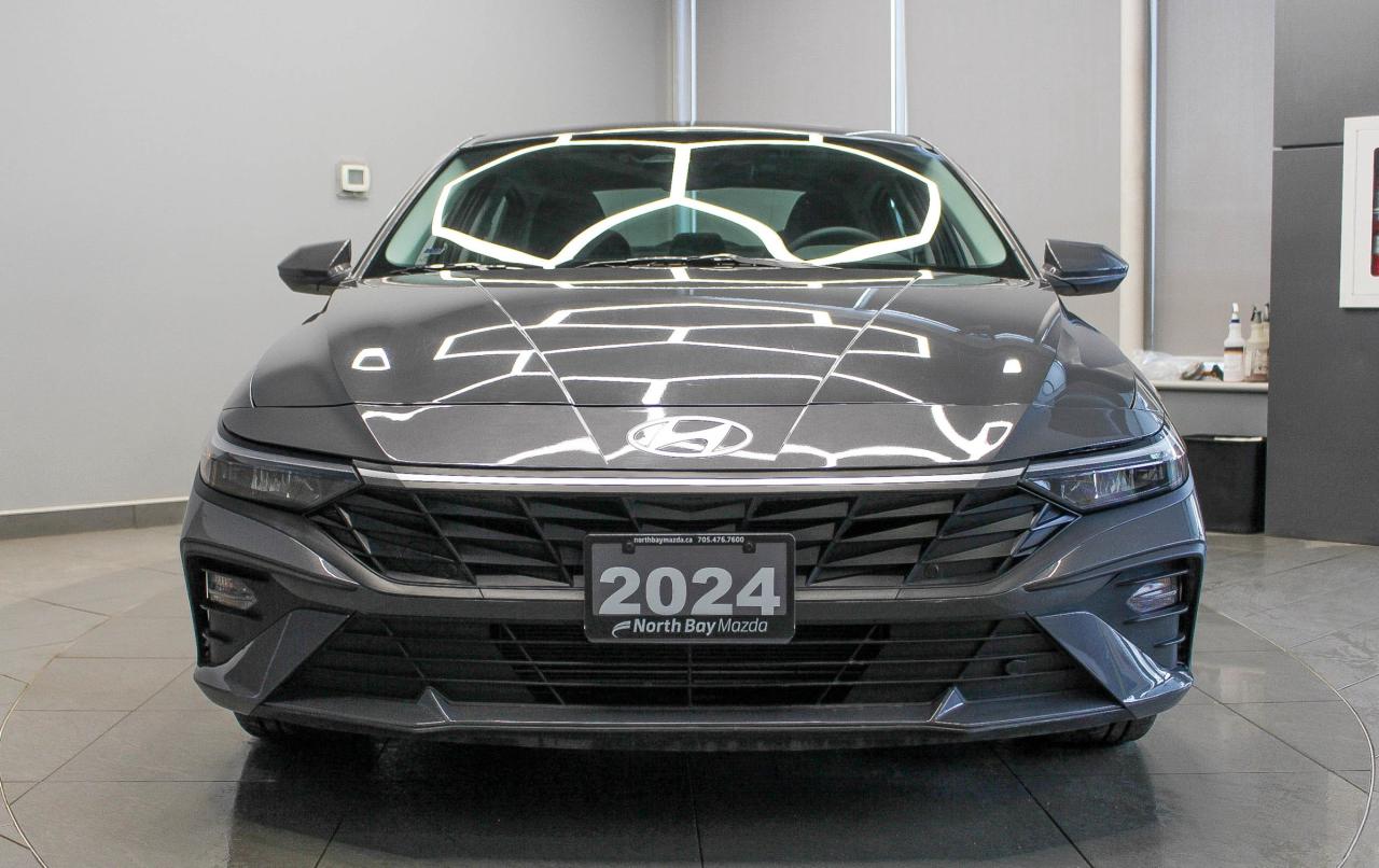 2024 Hyundai Elantra Preferred HEATED SEATS/STEERING WHEELS - APPLE CARPLAY AND ANDROID AUTO - CLOTH UPHOLSTERY Photo