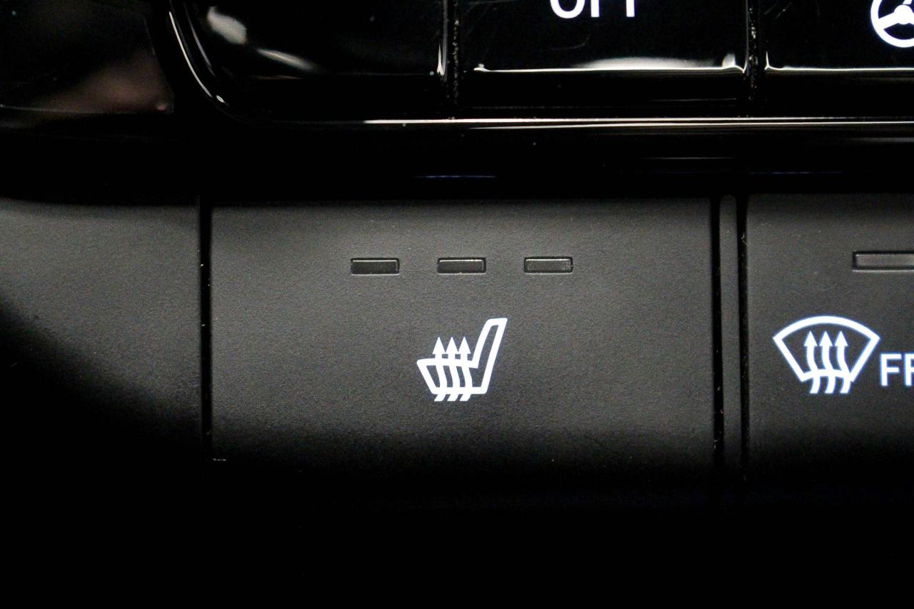 2024 Hyundai Elantra Preferred HEATED SEATS/STEERING WHEELS - APPLE CARPLAY AND ANDROID AUTO - CLOTH UPHOLSTERY Photo