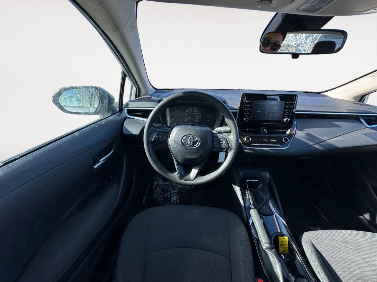 2020 Toyota Corolla LE CVT Photo