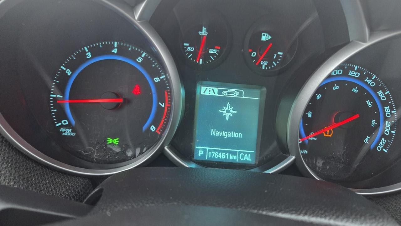 2015 Chevrolet Cruze 1LT, NO ACCIDENTS, WELL MAINTAINED, CERTIFIED Photo