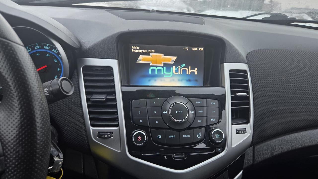 2015 Chevrolet Cruze 1LT, NO ACCIDENTS, WELL MAINTAINED, CERTIFIED Photo