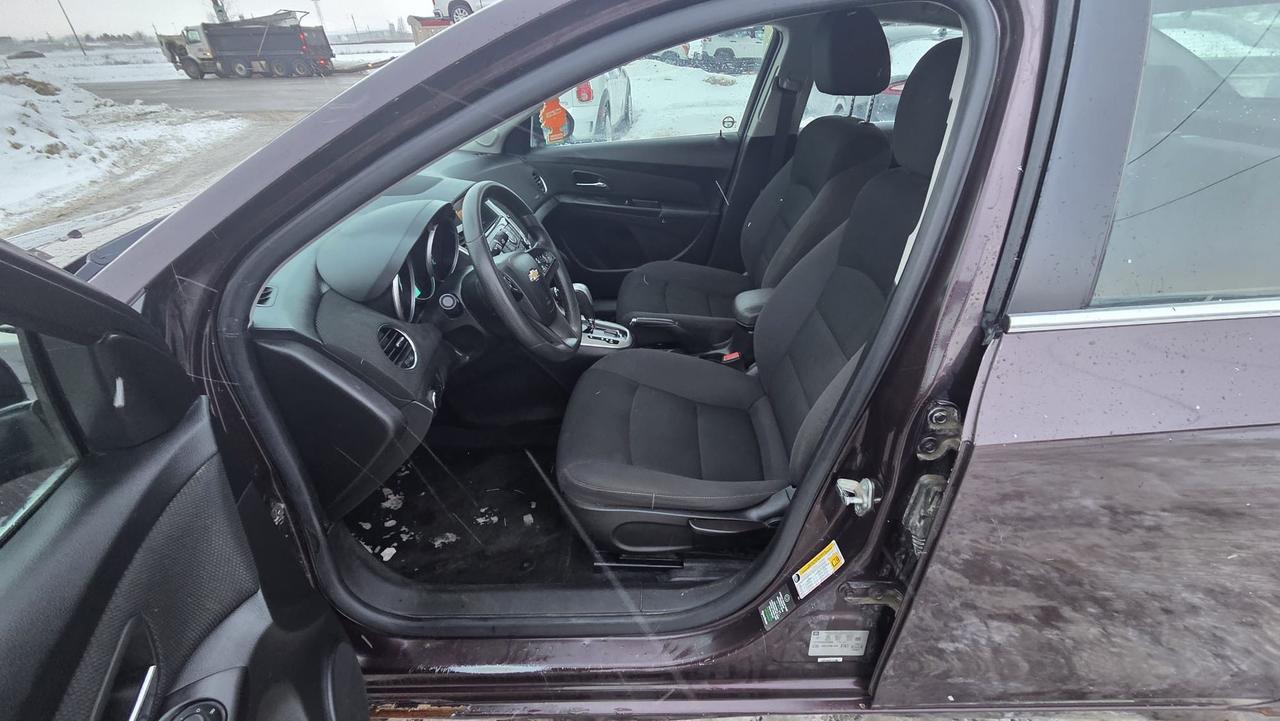2015 Chevrolet Cruze 1LT, NO ACCIDENTS, WELL MAINTAINED, CERTIFIED Photo