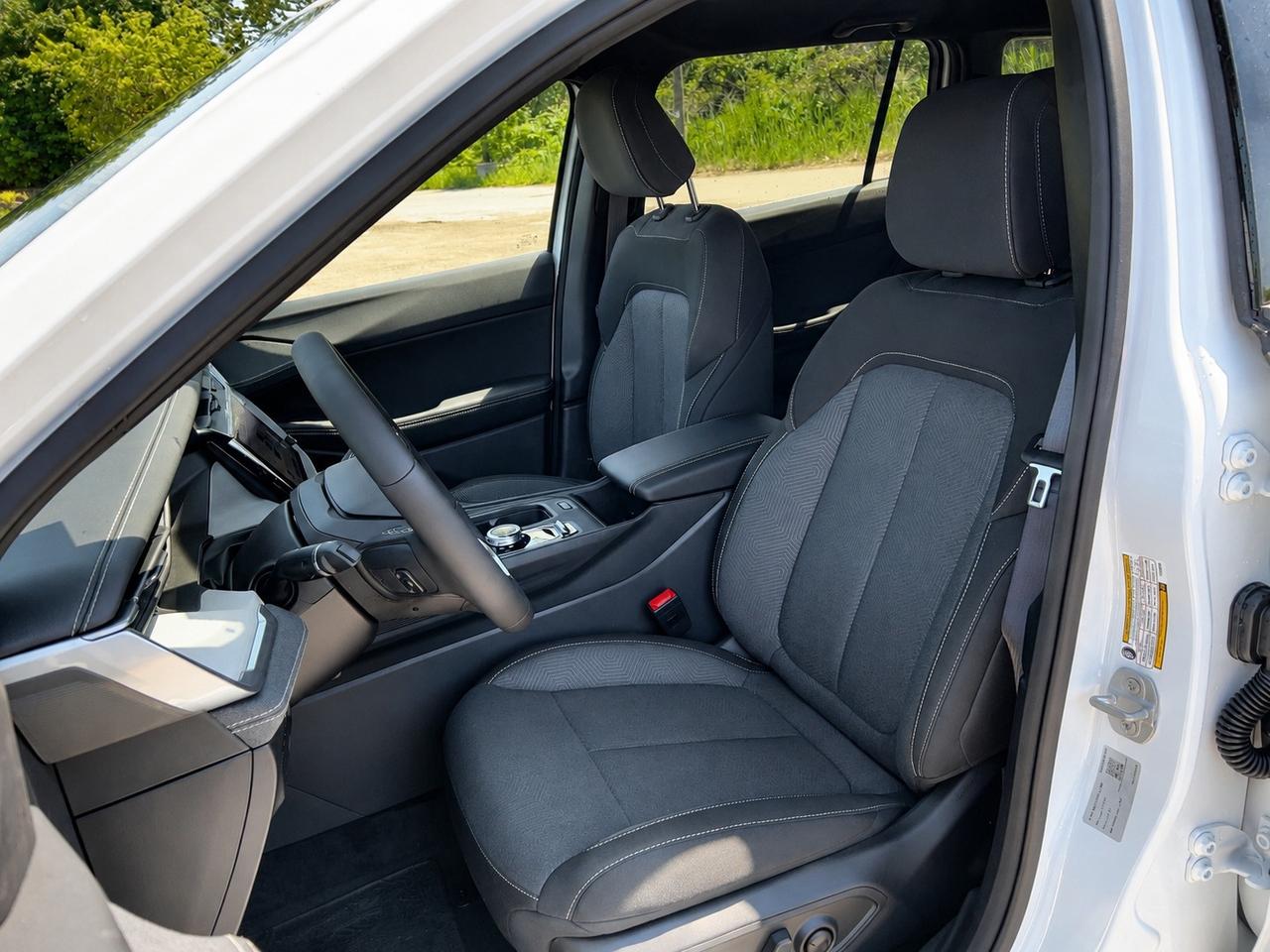 2026 Jeep Cherokee LAREDO | Turbo HYBRID | Heated Seats & Wheel Photo