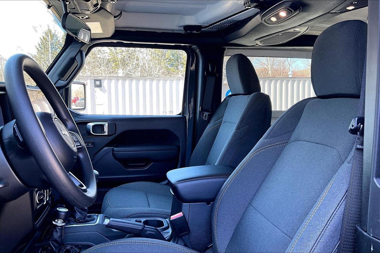 2026 Jeep Wrangler SPORT 2DR | 6-SPD | Hardtop | 12 " TOUCHSCREEN Photo