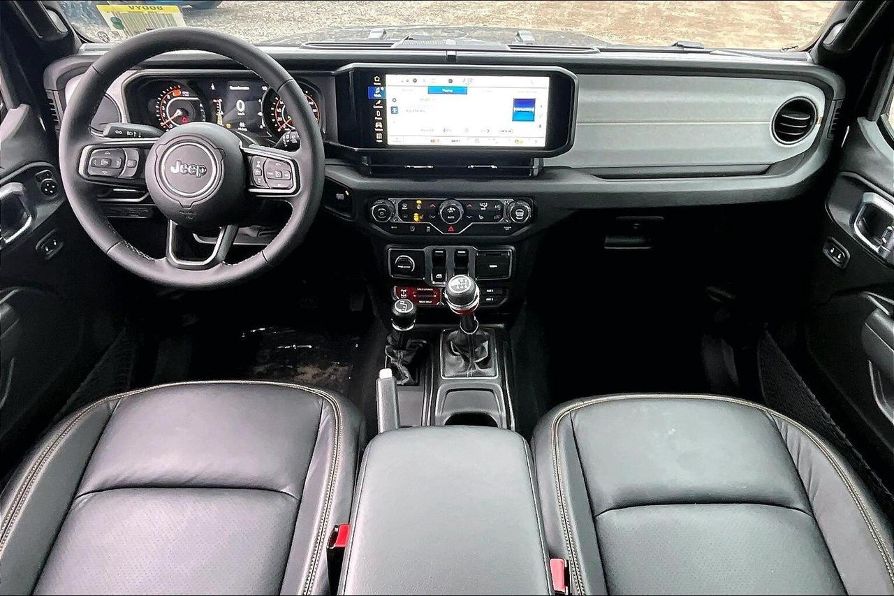 2026 Jeep Wrangler WILLYS 2DR | 6-SPD Leather | Hardtop | Tech & Conv Photo4