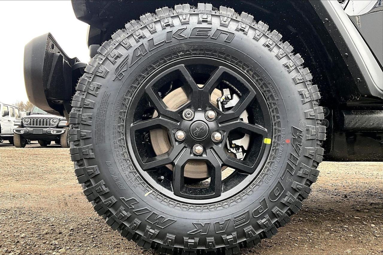 2026 Jeep Wrangler WILLYS 2DR | 6-SPD Leather | Hardtop | Tech & Conv Photo