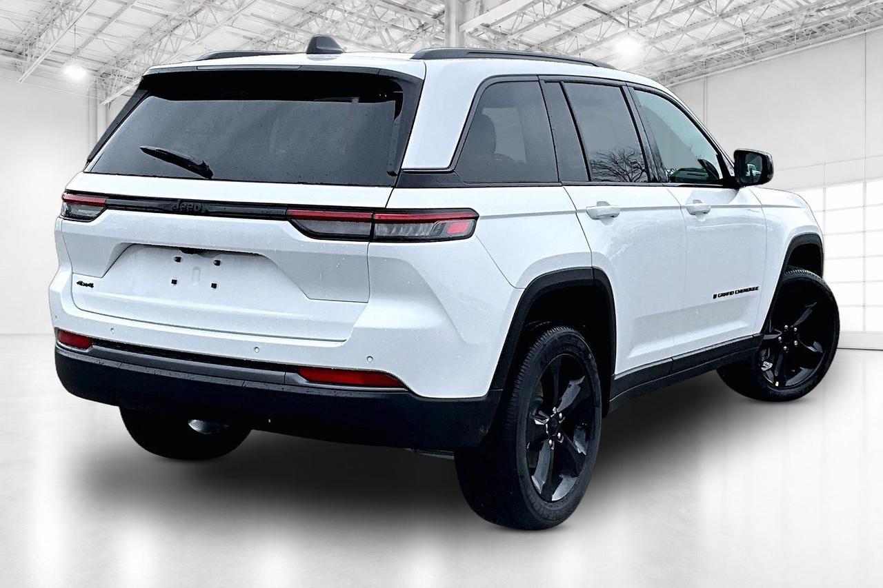 2026 Jeep Grand Cherokee ALTITUDE 4X4  Leather | Power SunRoof | 20" Wheels Photo