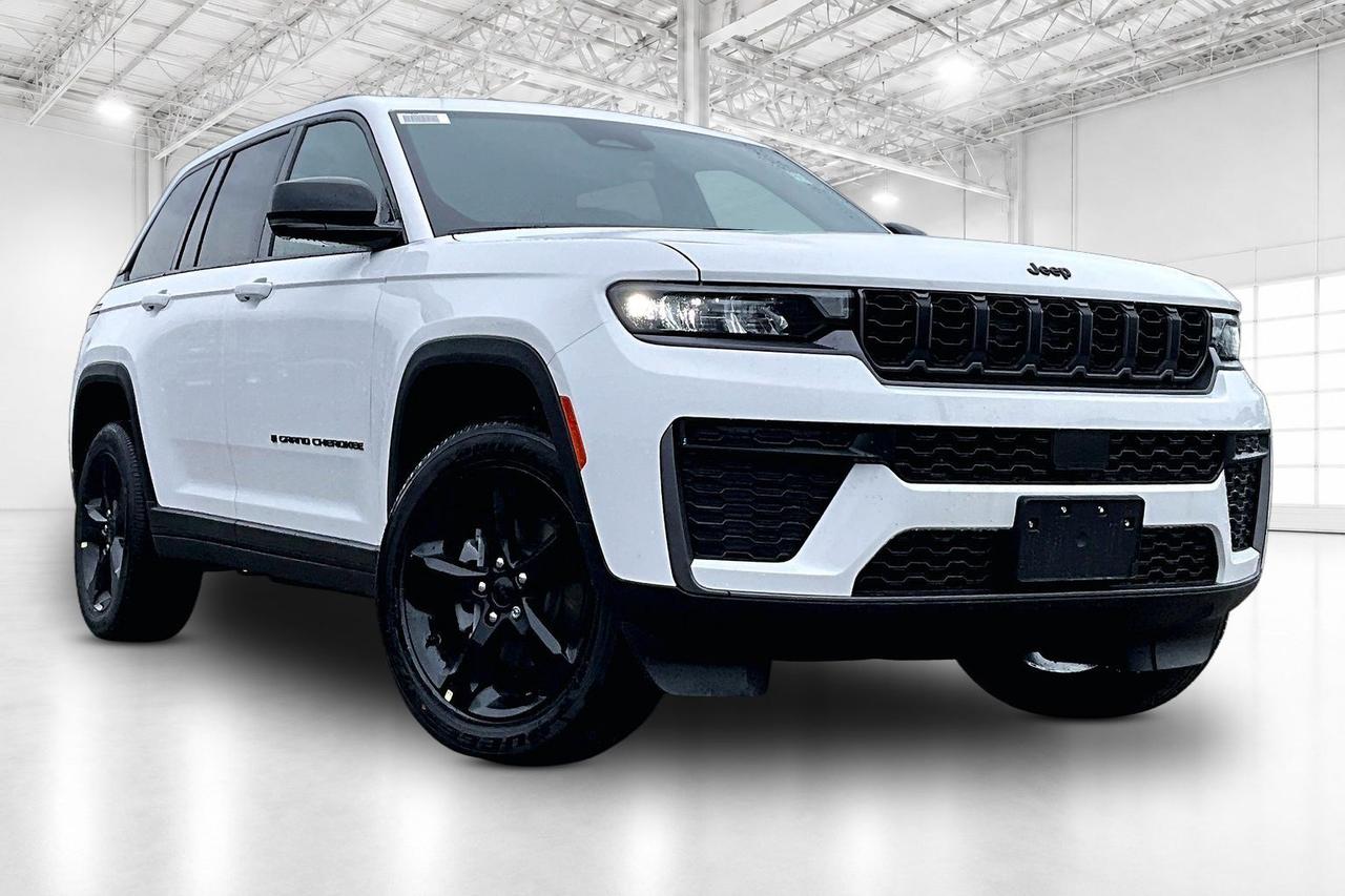 2026 Jeep Grand Cherokee ALTITUDE 4X4  Leather | Power SunRoof | 20" Wheels Photo