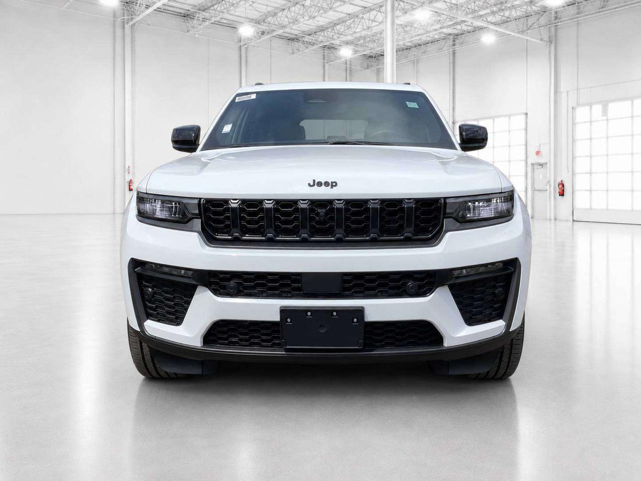 2026 Jeep Grand Cherokee Altitude Photo