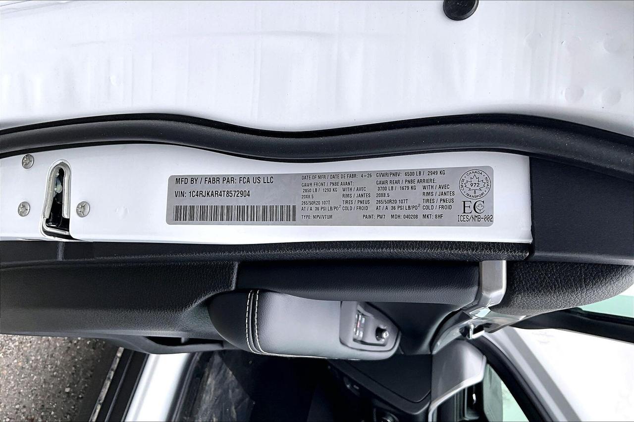 2026 Jeep Grand Cherokee L ALTITUDE 6-PASS  Leather | Power Sunroof | Tow Pkg Photo