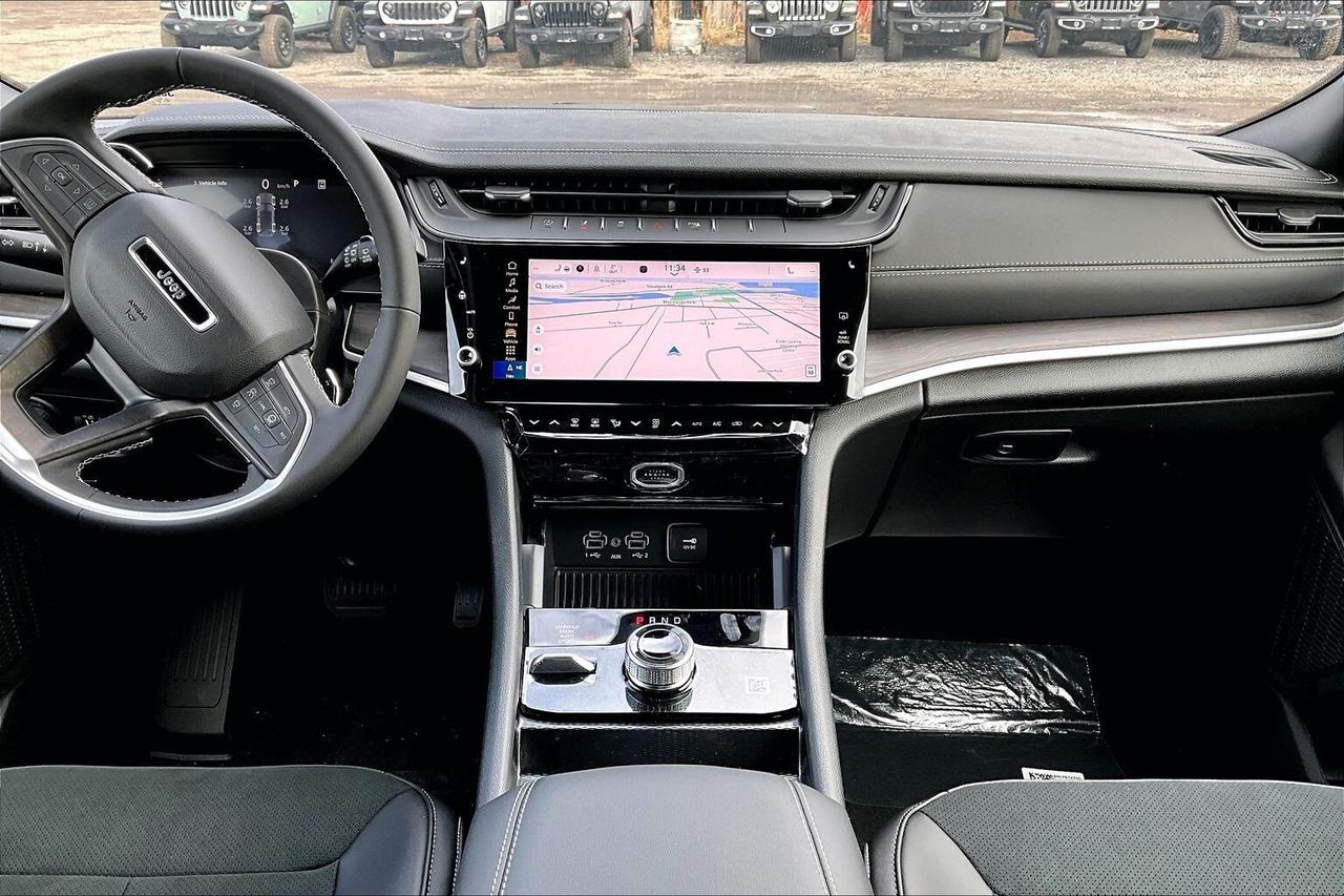 2026 Jeep Grand Cherokee ALTITUDE 4X4 | Leather | 20" Wheels | Pwr Liftgate Photo