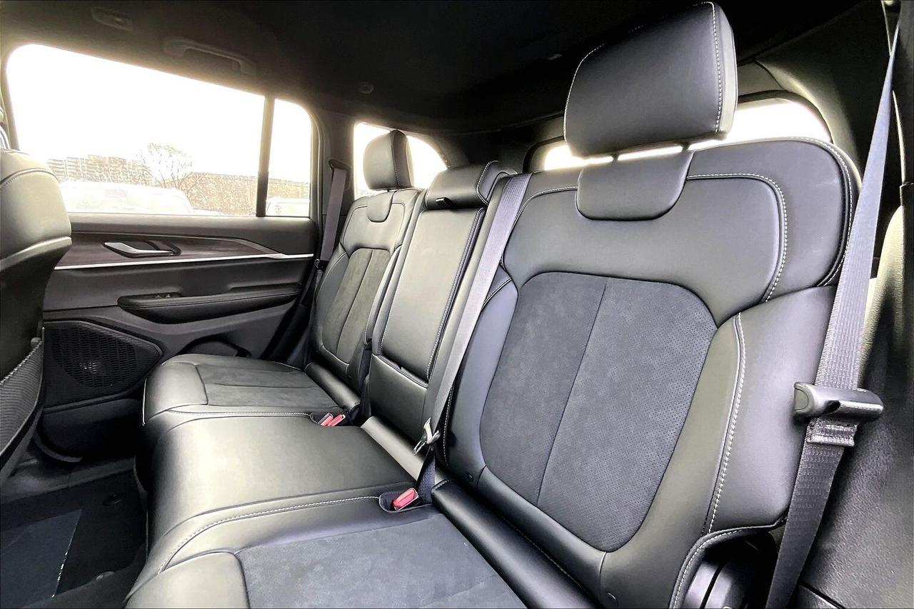 2026 Jeep Grand Cherokee ALTITUDE 4X4 | Leather | 20" Wheels | Pwr Liftgate Photo